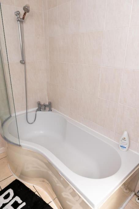 Casa de férias 3 Bedroom House Free Wifi And Parking